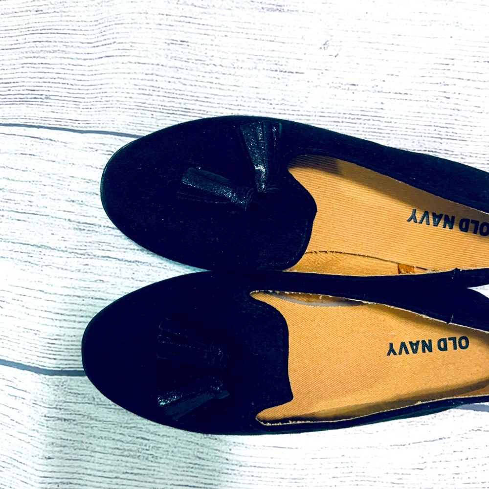 Old navy girl shoes🐝